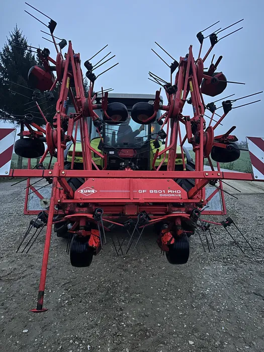 Przetrząsarka KUHN GF8501 MHO DIGIDRIVE