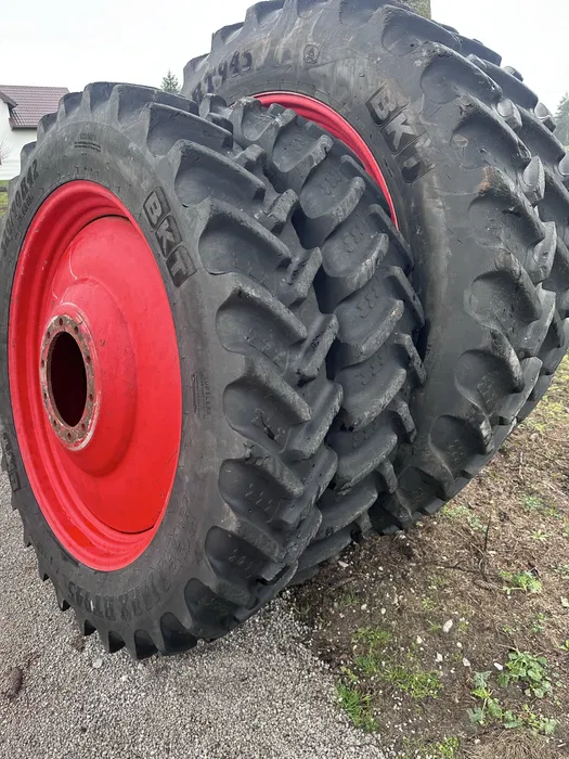 Wąskie koła międzyrzędzi Fendt seria 900 piasta 280 mm rostaw 225 cm